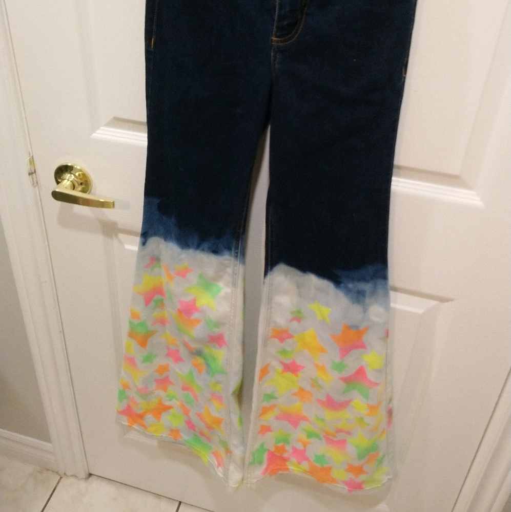 Custom paint job Star pattern Dynamite woman bell bottom jeans, 26x32